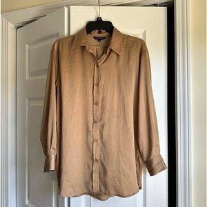 Banana Republic Button Down in Camel XS